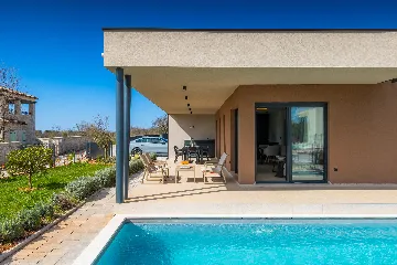 Radetići Villa with Private Pool for Up to 5