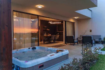 Oroslavje Apartment with Private Hot Tub Terrace