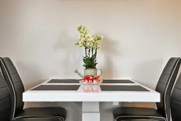 Holiday House in Dubrovčan for Up to 4 Guests