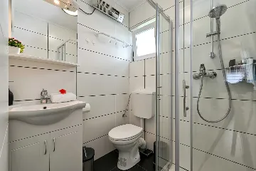 Holiday House in Dubrovčan for Up to 4 Guests