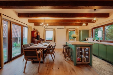 Villa in Stubicke Toplice for 6 Guests