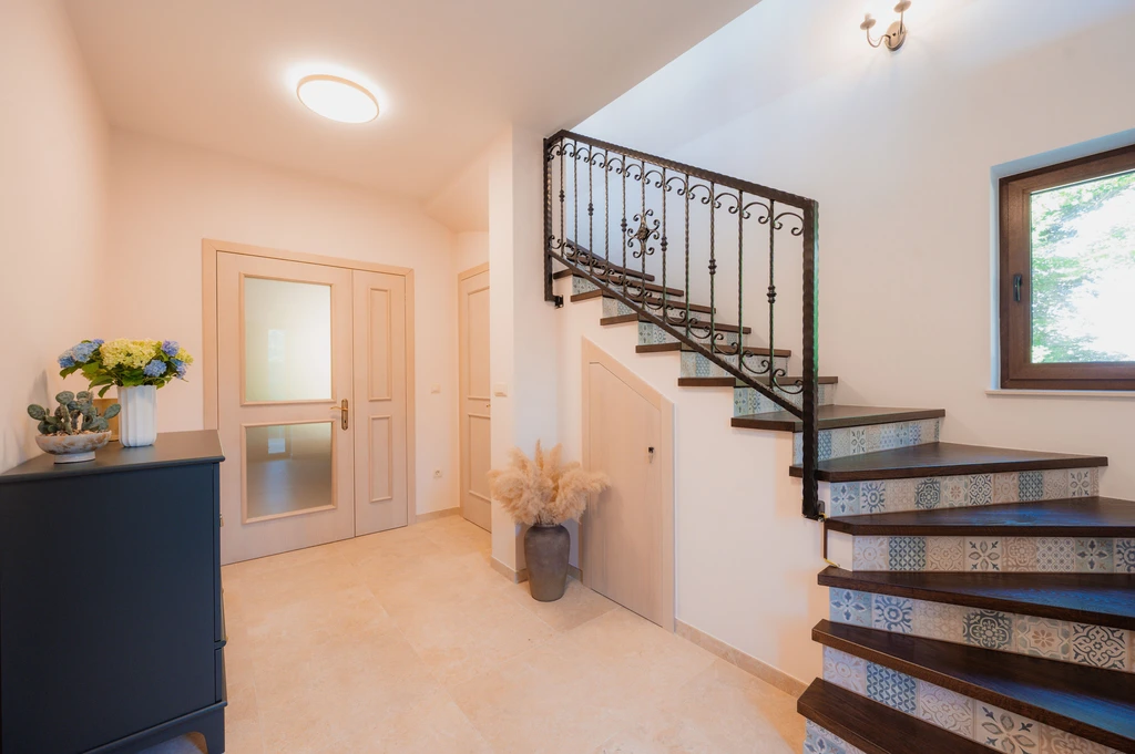 Villa in Stubicke Toplice for 6 Guests