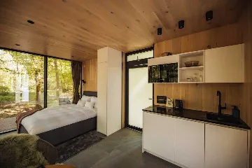 Cabin for 2 with Glass Walls in Dubrava, Croatia