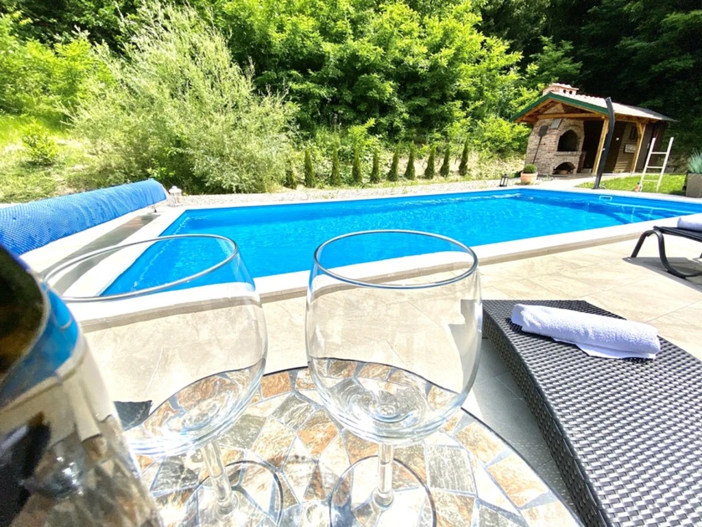 Holiday house for 4 guests in Mala Erpenja