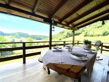 Holiday house for 4 guests in Mala Erpenja