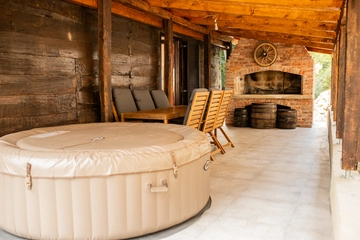 Two-Bedroom Holiday House in Klanjec with Jacuzzi