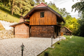 Two-Bedroom Holiday House in Klanjec with Jacuzzi