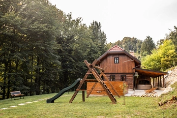 Two-Bedroom Holiday House in Klanjec with Jacuzzi