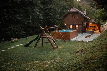 Two-Bedroom Holiday House in Klanjec with Jacuzzi