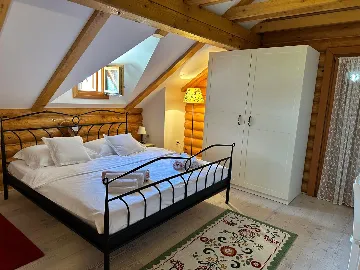 Wooden Villa in Veliko Trgovišće for 6 Guests