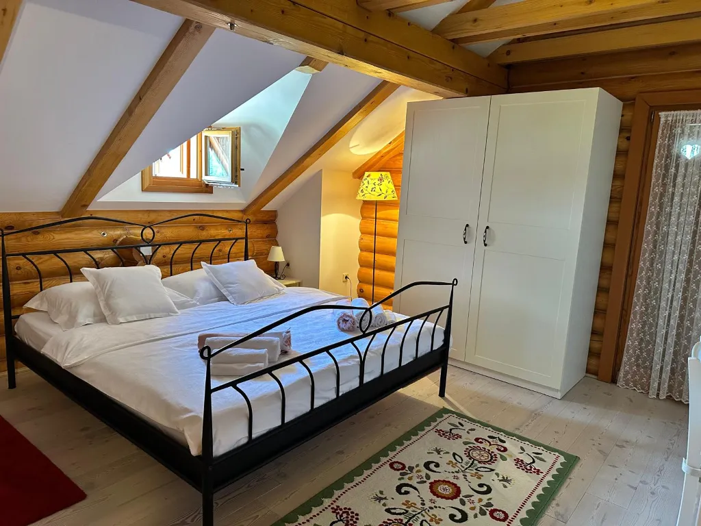 Wooden Villa in Veliko Trgovišće for 6 Guests