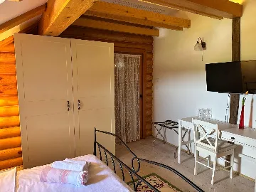 Wooden Villa in Veliko Trgovišće for 6 Guests