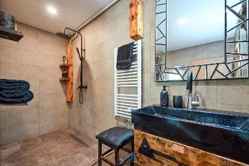 Mihovljan Holiday House with Pool and Jacuzzi