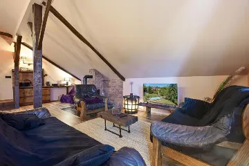 Mihovljan Holiday House with Pool and Jacuzzi