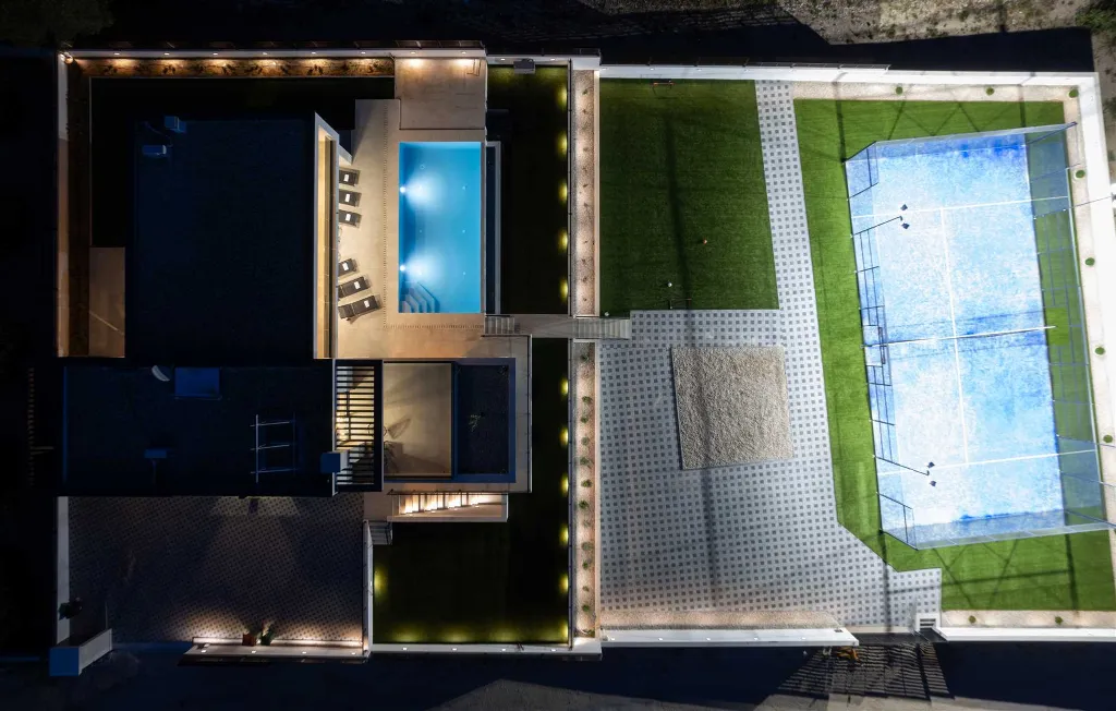 Kakma 4-Bedroom Villa with Padel Court