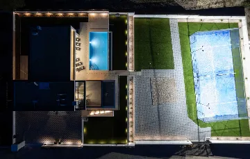 Kakma 4-Bedroom Villa with Padel Court