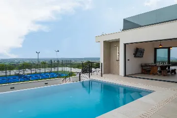 Kakma 4-Bedroom Villa with Padel Court