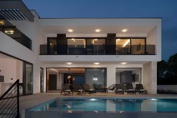 Kakma 4-Bedroom Villa with Padel Court