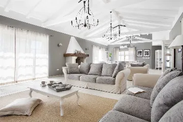 4-Bedroom Villa in Bajkini for Up to 10 Guests