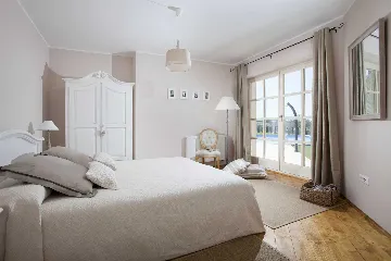 4-Bedroom Villa in Bajkini for Up to 10 Guests