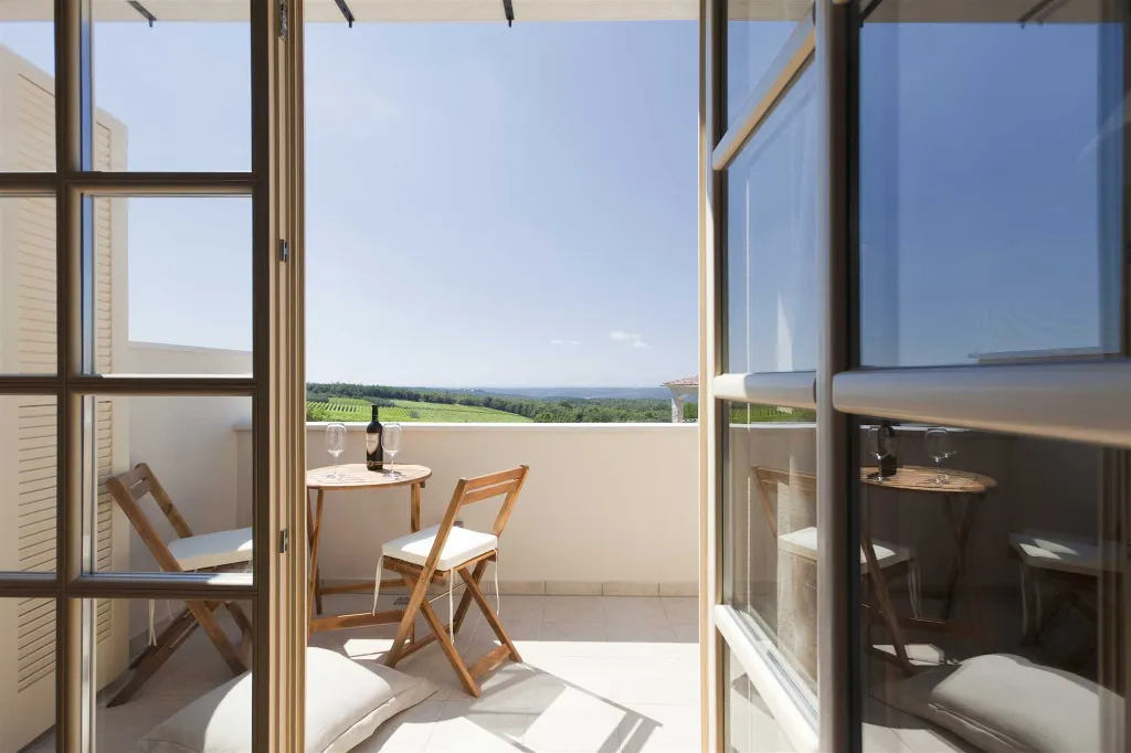 4-Bedroom Villa in Bajkini for Up to 10 Guests