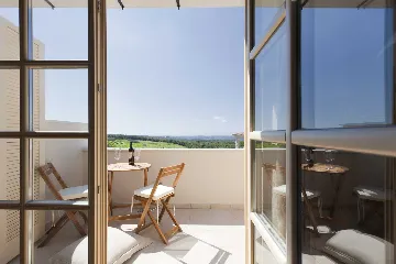 4-Bedroom Villa in Bajkini for Up to 10 Guests