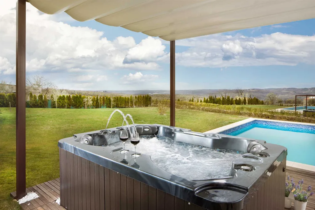 4-Bedroom Villa in Bajkini for Up to 10 Guests