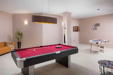 4-Bedroom Villa in Bajkini for Up to 10 Guests