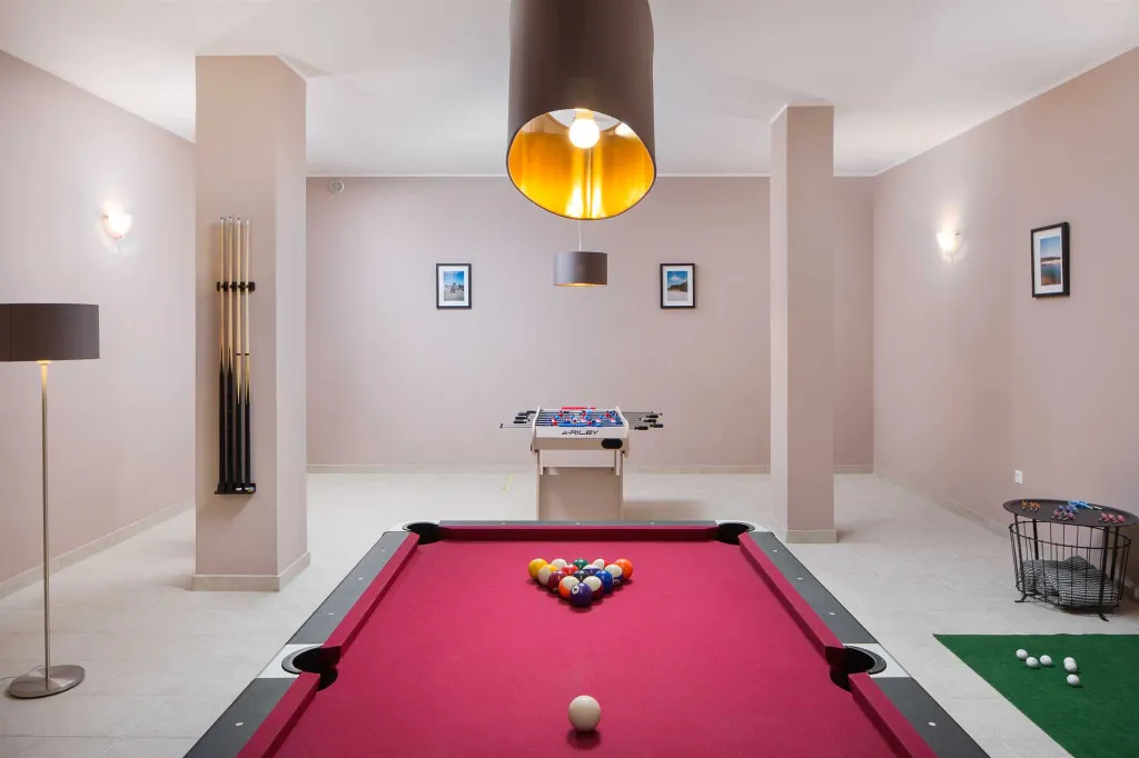 4-Bedroom Villa in Bajkini for Up to 10 Guests