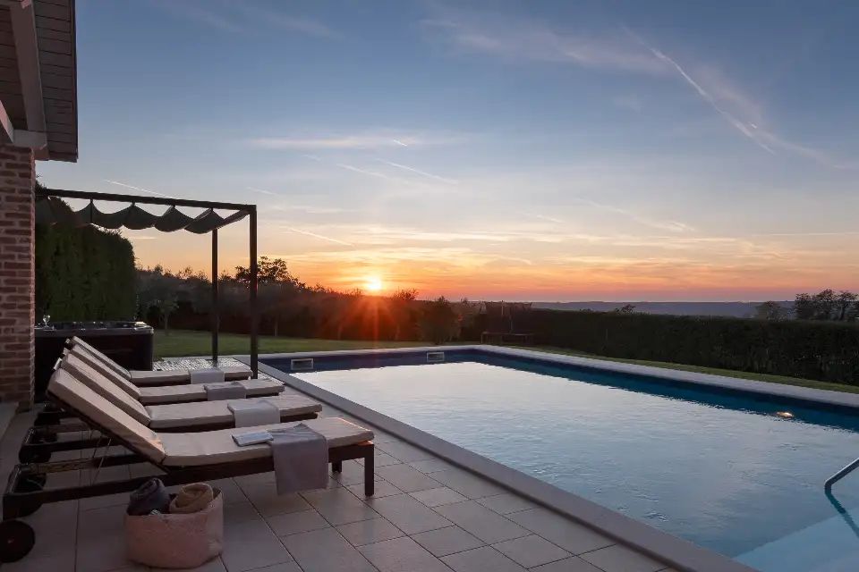 4-Bedroom Villa in Bajkini for Up to 10 Guests