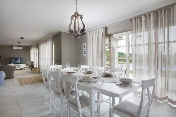 Bajkini 4-Bedroom Villa with Private Pool & Jacuzzi