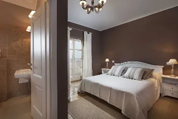 Bajkini 4-Bedroom Villa with Private Pool & Jacuzzi