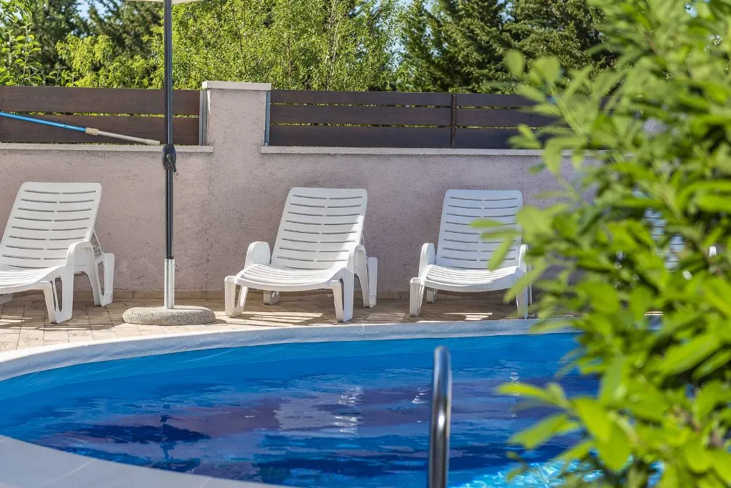 3-Bedroom Holiday House in Murvica for 10