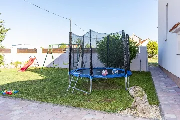 3-Bedroom Holiday House in Murvica for 10