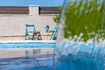 3-Bedroom Holiday House in Murvica for 10