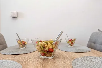 3-Bedroom Holiday House in Murvica for 10