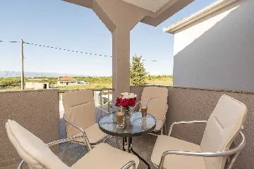 3-Bedroom Holiday House in Murvica for 10