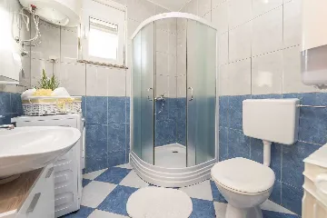 3-Bedroom Holiday House in Murvica for 10