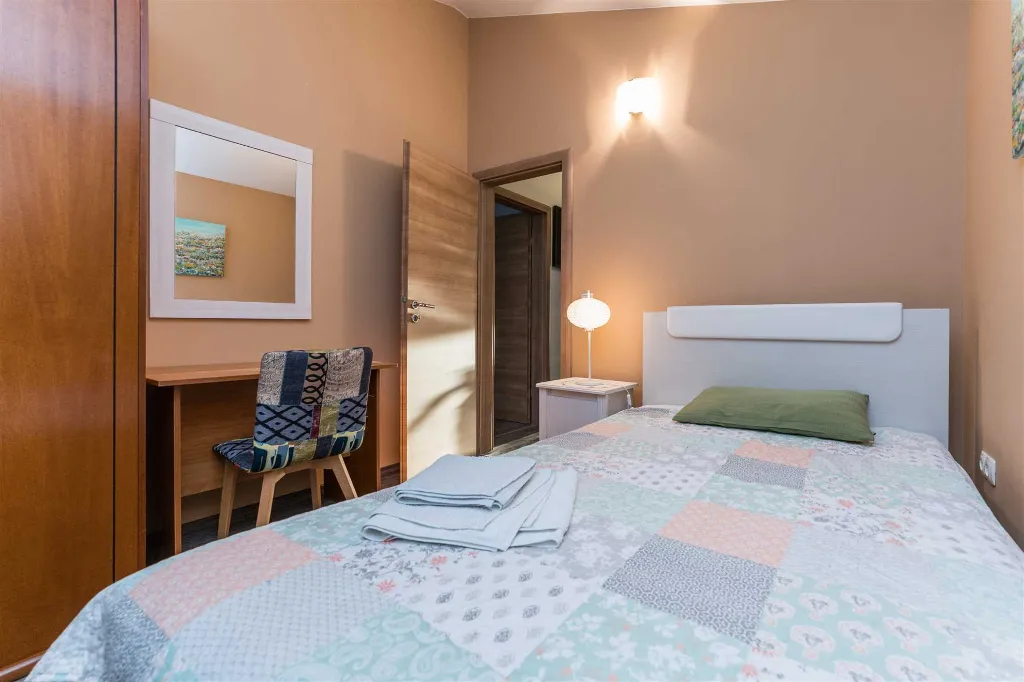 6-Bedroom Villa in Sukošan for Up to 10 Guests