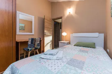 6-Bedroom Villa in Sukošan for Up to 10 Guests