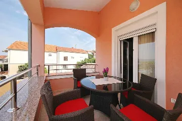 Sea-View 1-Bedroom Apartment in Sv. Filip i Jakov
