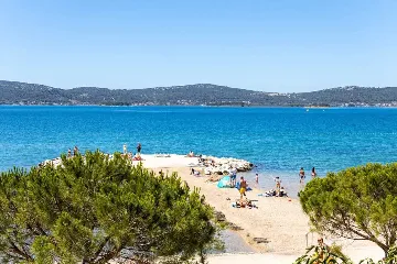 Sea-View 1-Bedroom Apartment in Sv. Filip i Jakov