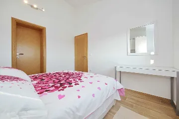 2-Bedroom Apartment in Sv. Filip i Jakov for 4