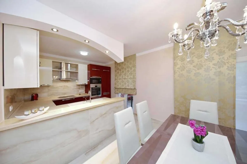 Apartment with Infinity Pool in Sv. Filip i Jakov
