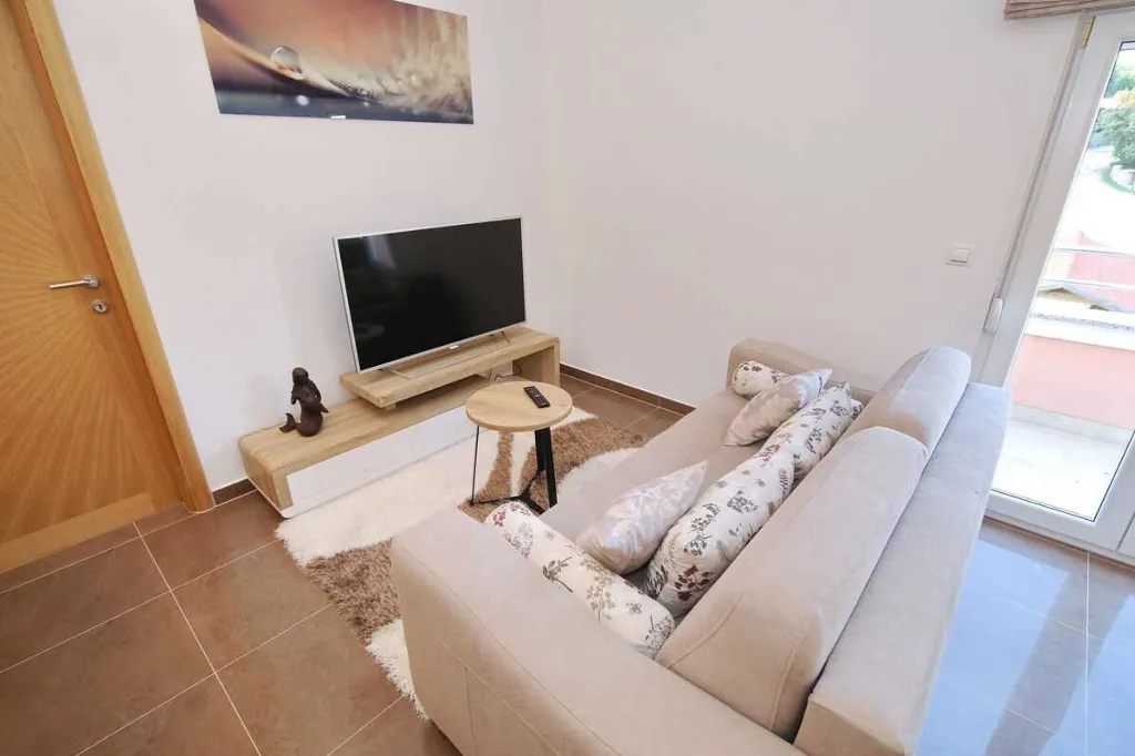 1-Bedroom Apartment in Sv. Filip i Jakov for 4