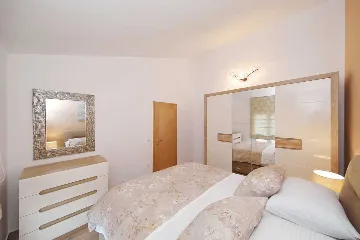 1-Bedroom Apartment in Sv. Filip i Jakov for 4
