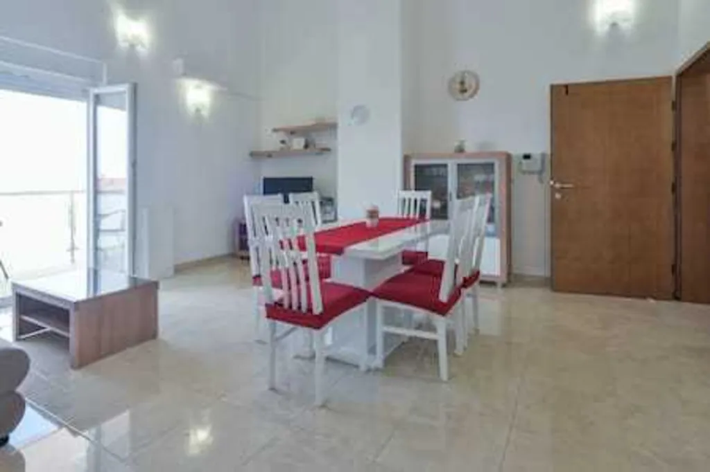 Vrsi Apartment with Heated Pool & Sea View