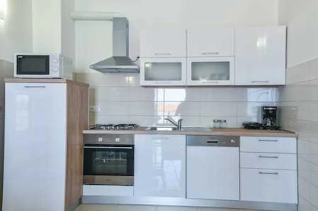Vrsi Apartment with Heated Pool & Sea View