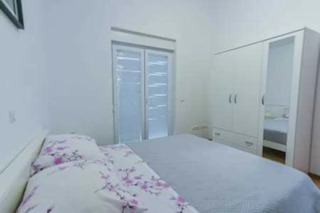 Vrsi Apartment with Heated Pool & Sea View