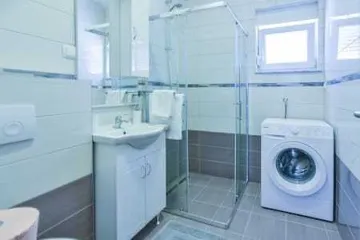 Vrsi Apartment with Heated Pool & Sea View